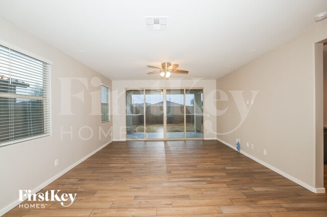 17823 W Bajada Rd, Surprise, AZ 85387 - photo 3