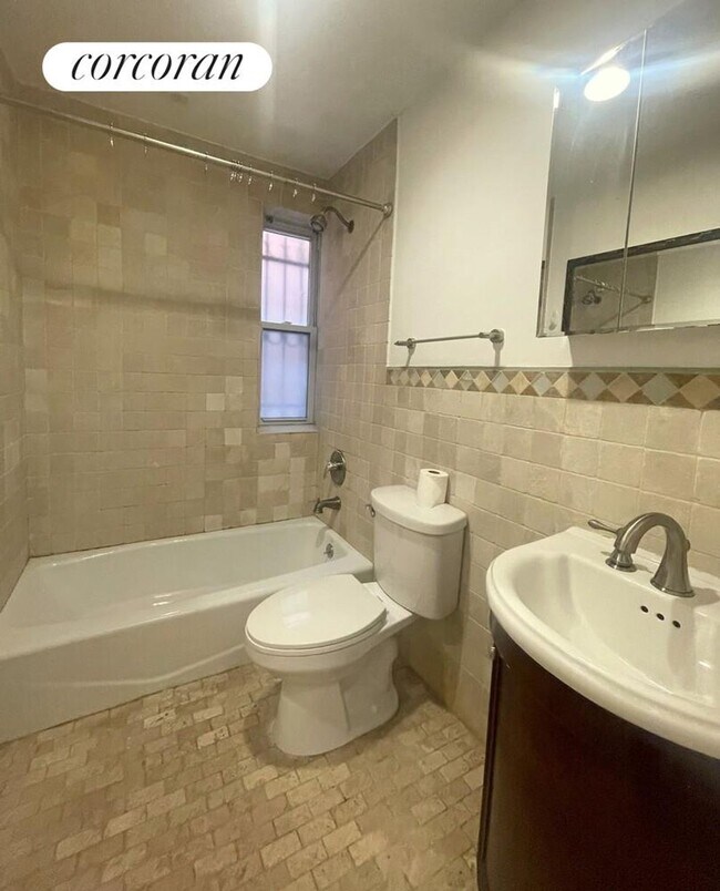 471 W 140th St, New York, NY 10031 - photo 5