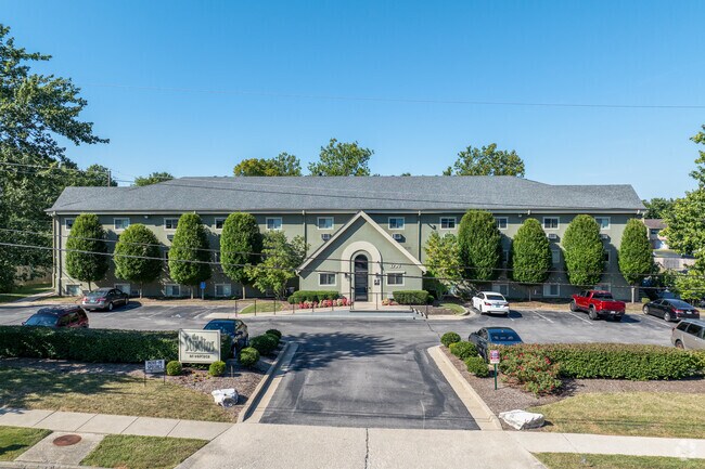 The Studios at Patchen - FREE Utilities, Lexington, KY 40517 - photo 2