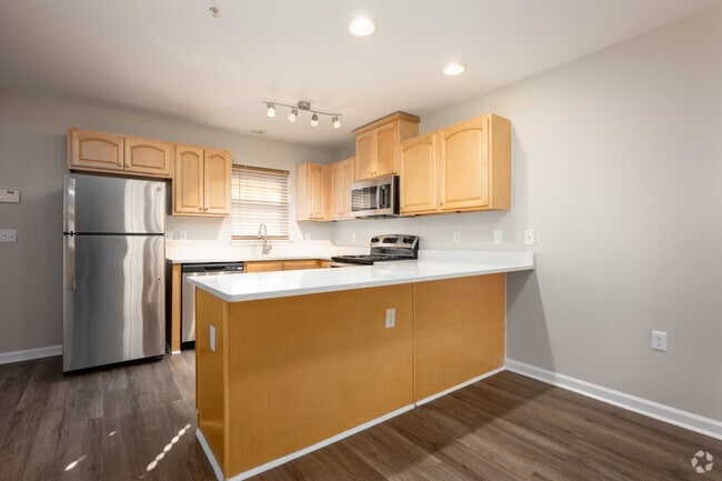 Birch - 750SF - Dining Room