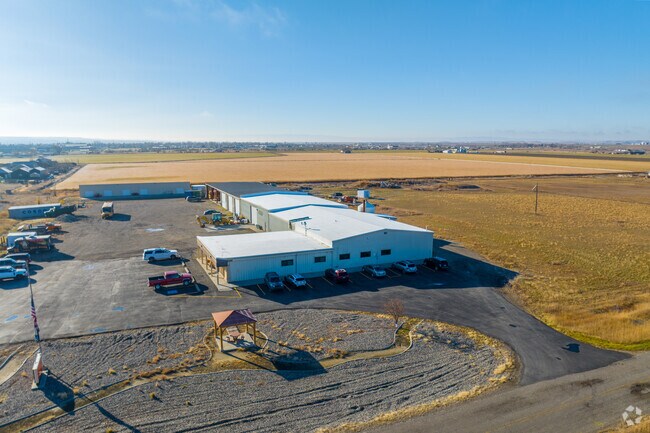 Hardin Elementary School fosters curiosity, creativity, and confidence in young learners.