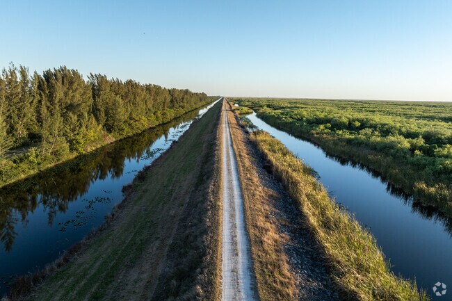 Parkland Isles has roads that lead out into the far west of the Everglades for residents.