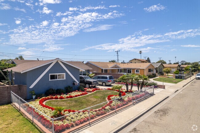 Many homes in the Kamala Park neighborhood feature well maintained landscaping.