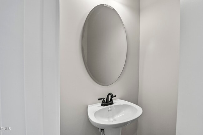 320 Ambassador Dr, Clayton, NC 27520 - photo 3