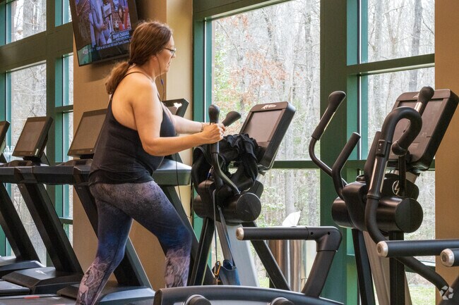 Deep Run Park offers a fitness center available to Canterbury residents.