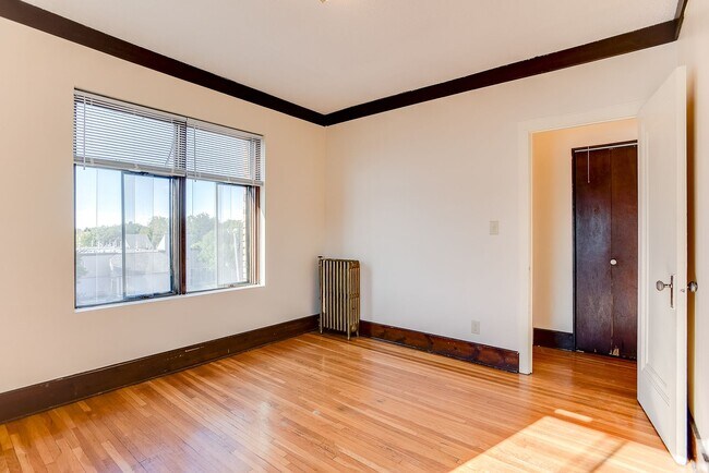 Lakesbury Apartments | Leasing Studio, Alcove, & 1-Bedroom Apartments!, Minneapolis, MN 55408 - photo 6