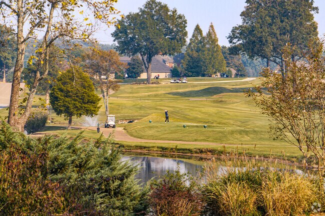 Rankins Oak Forest is located near Ridgepointe Country Club.
