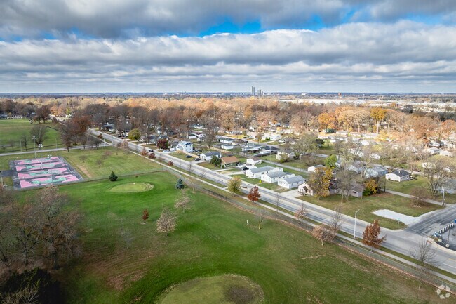 Greater McMillen Park neighbors McMillen Park, which features basketball courts.