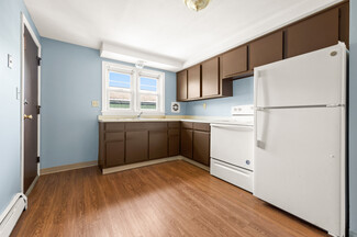35 Deerfield Ct Unit 38b, East Hartford, CT 06108