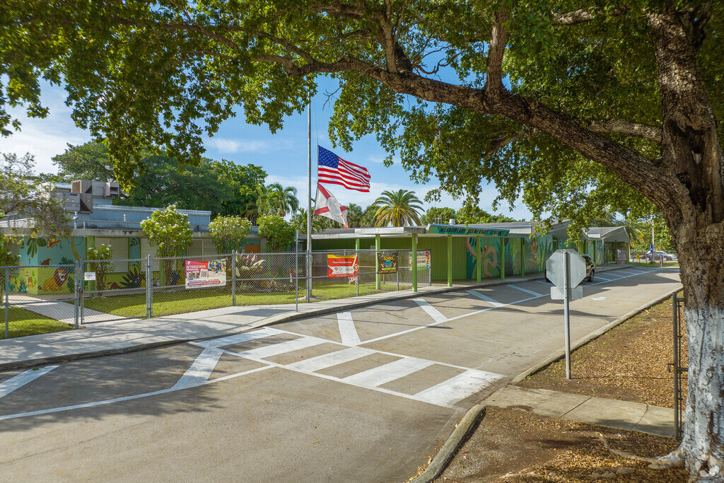 Meadowlane Elementary School offers a great curriculum to its students.