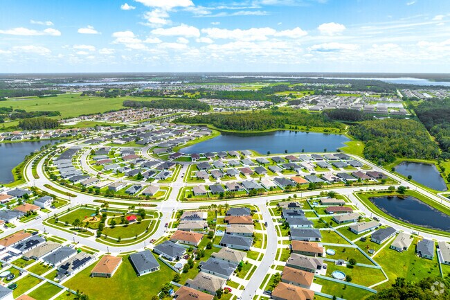 Gramercy Farms is a masterplanned community that offers new homes with lavish amenities.