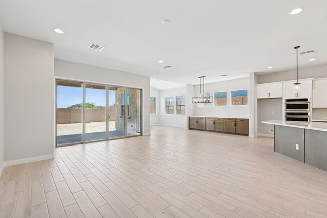 21569 W Pierson St, Buckeye, AZ 85396 - photo 5