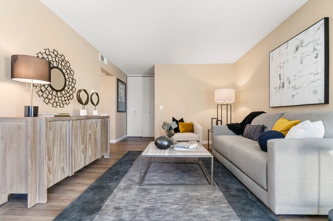 Melrose Gates, Brooklyn Center, MN 55430 - photo 7