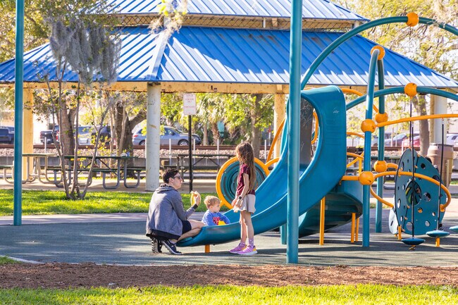 Howard Park's playground welcomes the children of Flamingo Park.