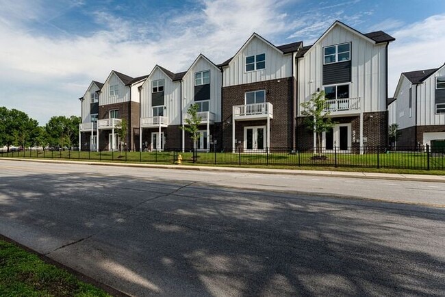 5671 Sofias Cir, Chattanooga, TN 37411 - photo 3