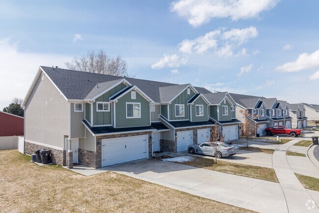 Stoker Gardens in Syracuse offers new homes with modern layouts.