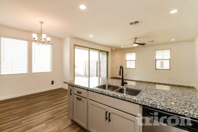 9315 E Strobe Ave, Mesa, AZ 85212 - photo 4