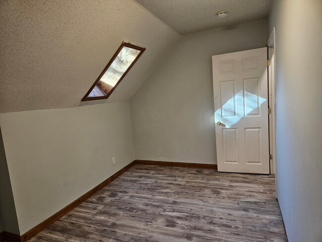 282 Allen St unit 2, New Bedford, MA 02740 - photo 4