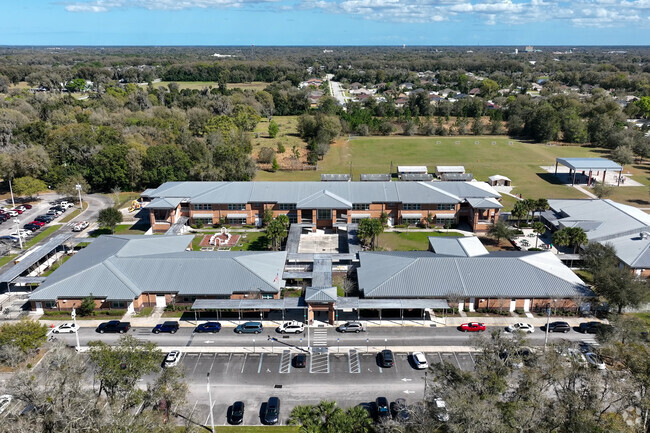 Citrus Grove Elementary School serves DeLand students in Pre-K through 5th grades.