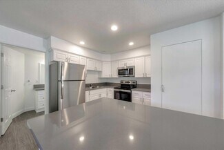 5514-5564 N 10th St, Fresno, CA 93710