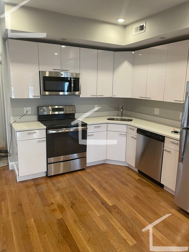 900 Massachusetts Ave unit 1, Cambridge, MA 02139 - photo 7