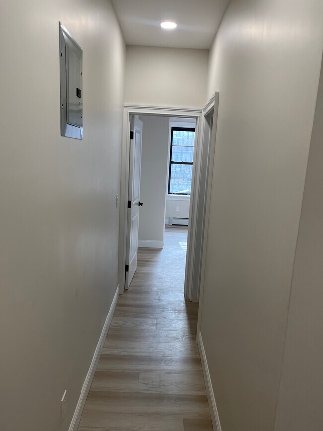 4048 Hampton St unit 1st floor, Flushing, NY 11373 - photo 6