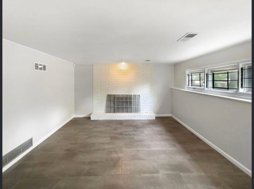 119 W 104th Terrace, Kansas City, MO 64114 - photo 1