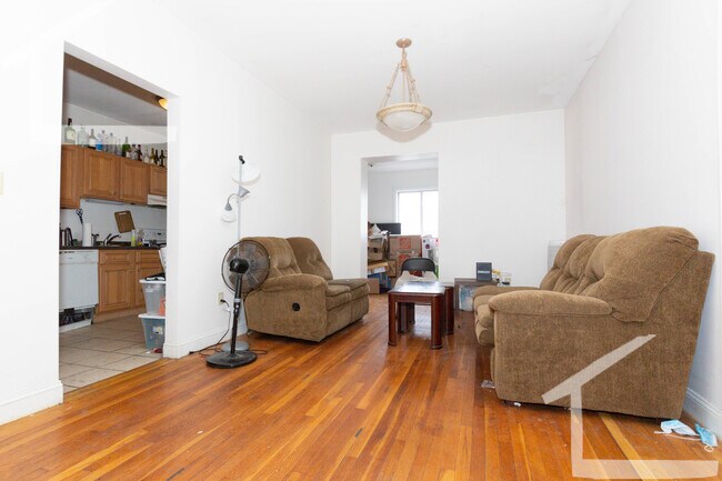 37 Egremont Rd unit 3, Brighton, MA 02135 - photo 4