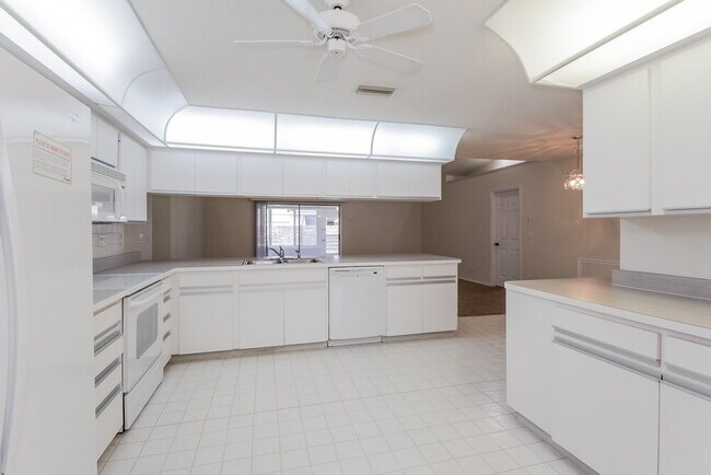 2877 48th Way E, Bradenton, FL 34203 - photo 7