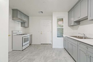 11808 Hart St, North Hollywood, CA 91605