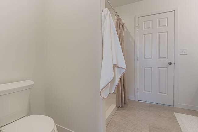 6746 27th St S, Fargo, ND-23.jpg