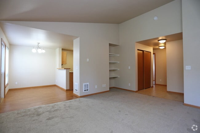 Harbor Pointe Apartments, Gig Harbor, WA 98335 - photo 2