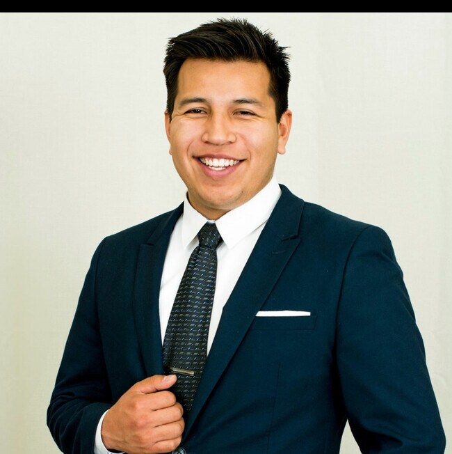 Agent Photo