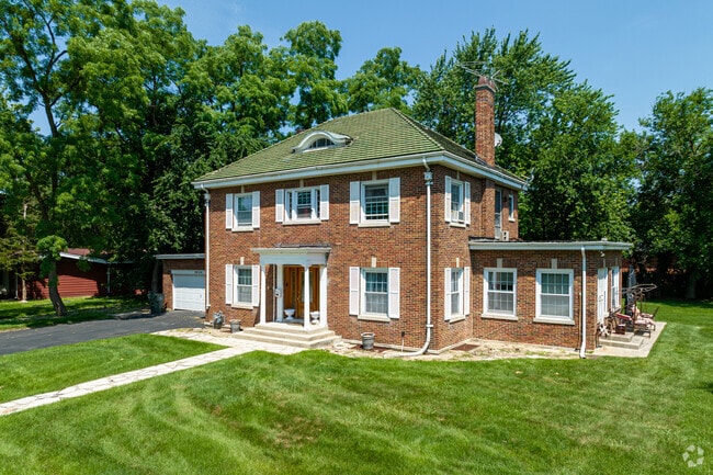 A beautiful Colonial revival home style popular in the Hazel Crest Proper neighborhood.