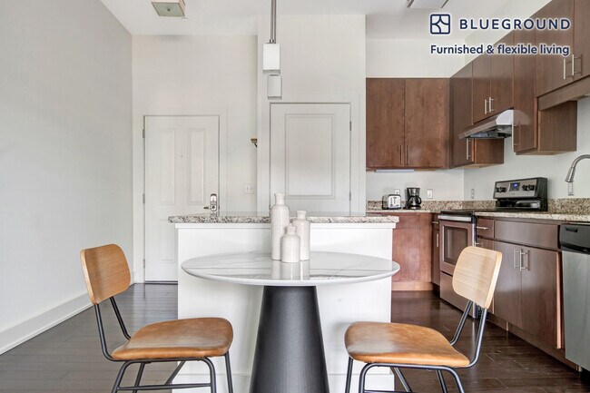 90 Fawcett St unit FL3-ID527, Cambridge, MA 02138 - photo 5