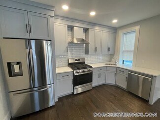 52 Taylor St, Boston, MA 02122