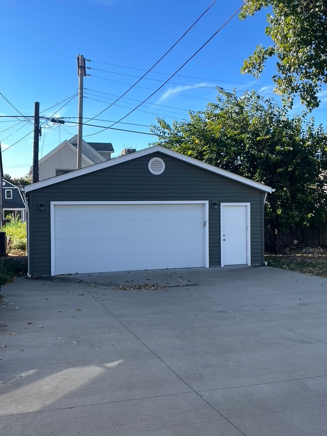 1354 W 65th St unit 2, Cleveland, OH 44102 - photo 5