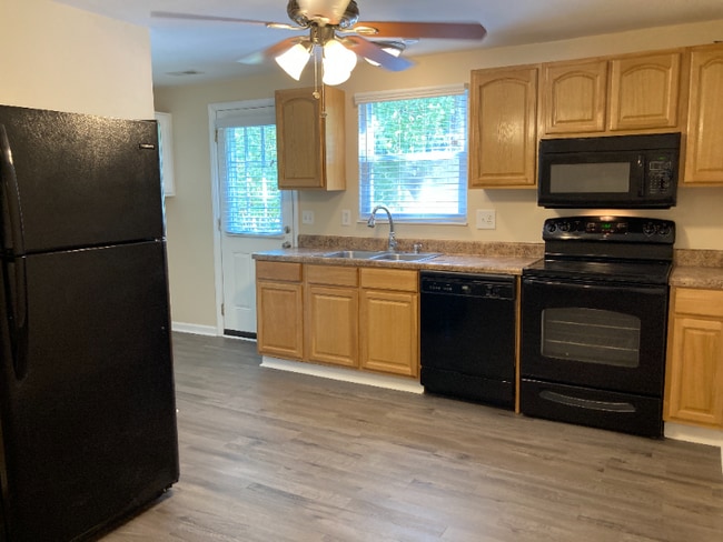 309 Blade St unit A, Gallatin, TN 37066 - photo 6