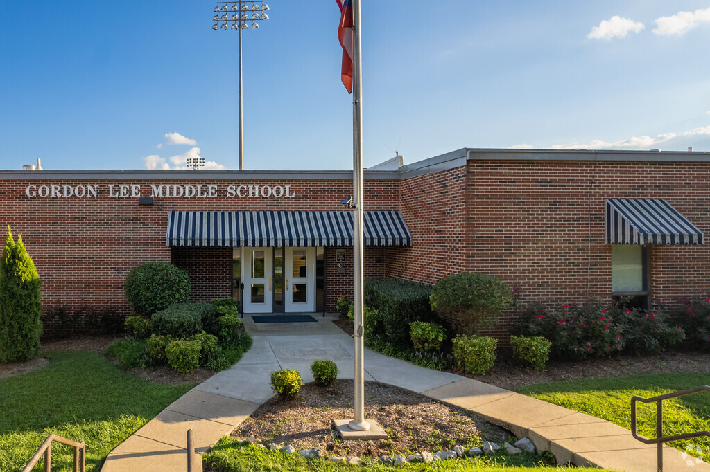 Gordon Lee High School is an above average, public school located in Chickamauga, GA.
