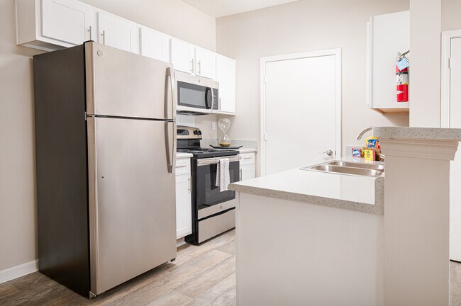 The Pointe at Highland, Jackson, MS 39206 - photo 5