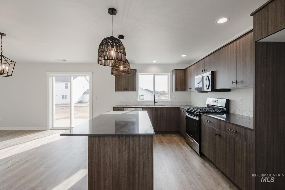 9095 W Violet St, Nampa, ID 83687 - photo 1