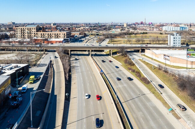 South Commons residents can access the Interstate 55.