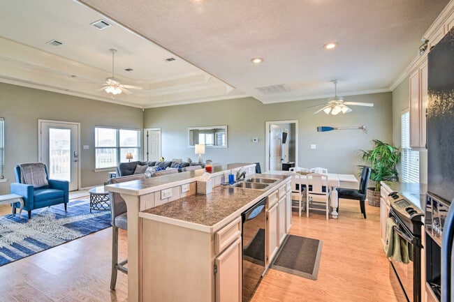 3229 Castle Dr unit ID1353849P, Bolivar Peninsula, TX 77650 - photo 4