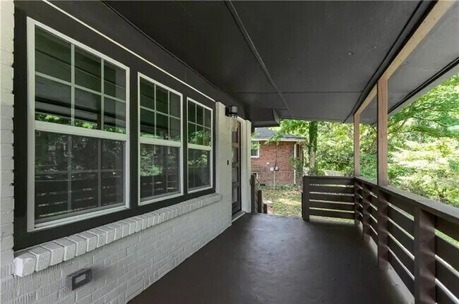 167 Rockmart Dr SW, Atlanta, GA 30314 - photo 3