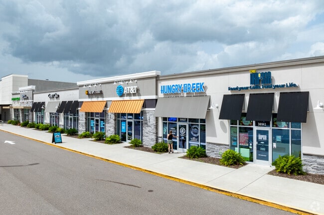 There are plenty of retail options at the entrance plaza of Mirada.