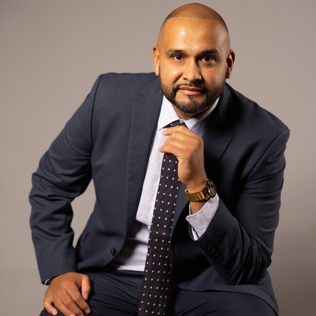 Agent Photo