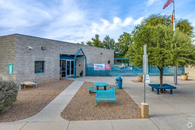 Ironwood Elementary School offers K-6 in the Marana area.