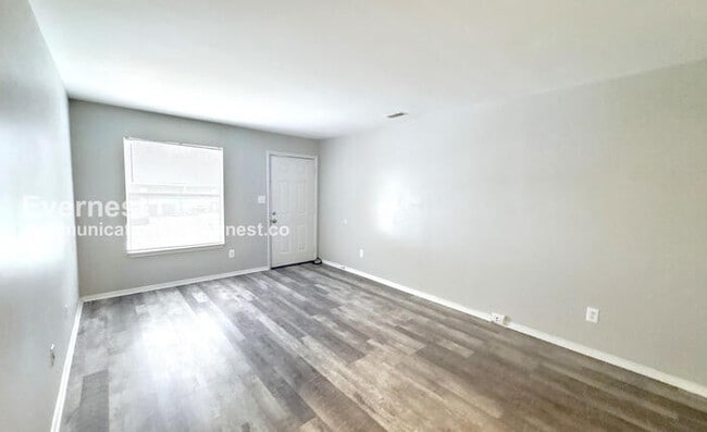 2330 Grayson Valley Dr, Birmingham, AL 35235 - photo 4