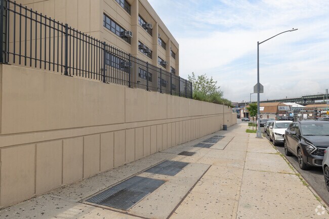 Pelham Lab High School is in The Bronx, New York.