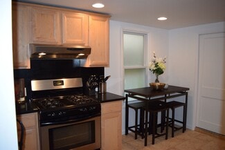 114 College Ave Unit 3, Ithaca, NY 14850